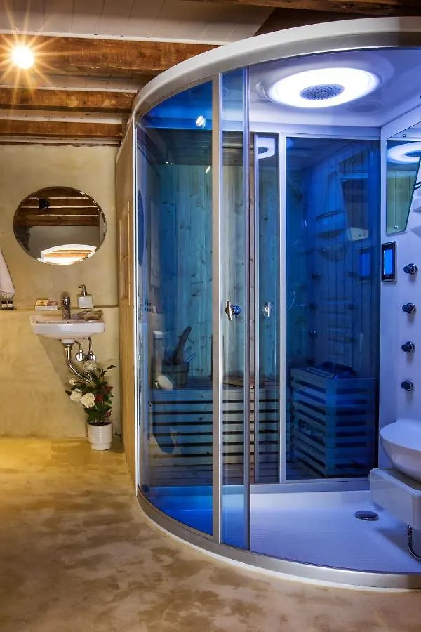 #Classicvillas, Luxurious Historic Villa